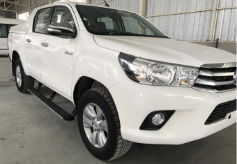 Выдвижные электрические пороги Toyota Hilux double cab 15+